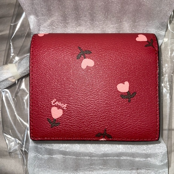 AUTHENTIC COACH NWT Snap Wallet With Heart Floral - Picture 8 of 14